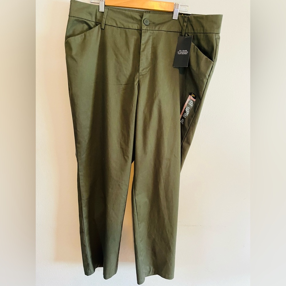 3/$20 Lee NWT Olive Green Mid Rise Straight Pants 20W